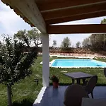 Sardama Bed & Breakfast 3*