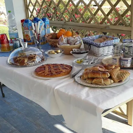 Alojamento de Acomodação e Pequeno-almoço Sardama Torpè