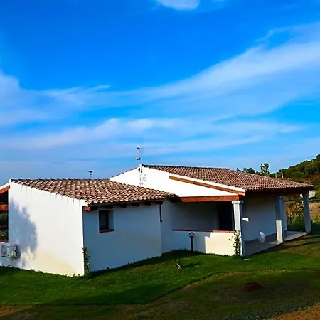 Alojamento de Acomodação e Pequeno-almoço Sardama Torpè