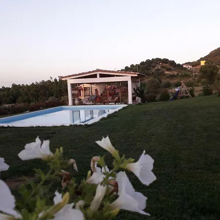 Sardama Nocleg ze śniadaniem 3*