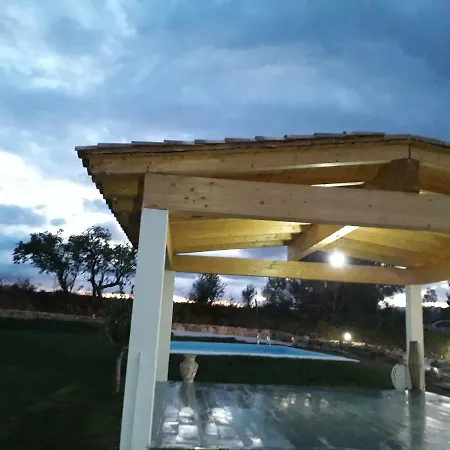 Sardama Nocleg ze śniadaniem 3*